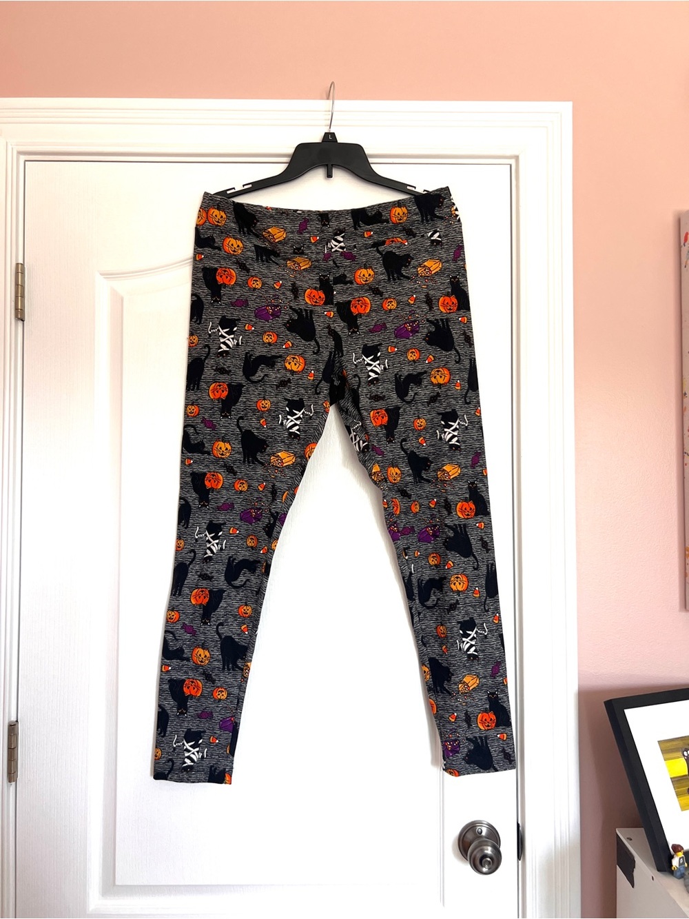 Time and Tru Gray Halloween Leggings with Pumpkins & Black Cats